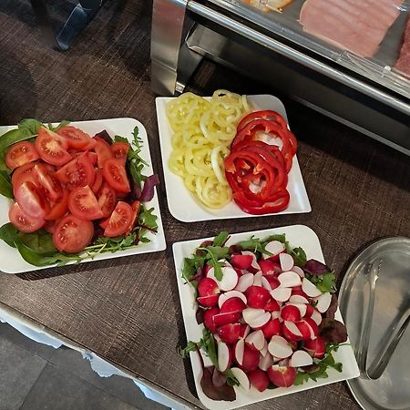 Grand Hotel Senica, Garni מראה חיצוני תמונה