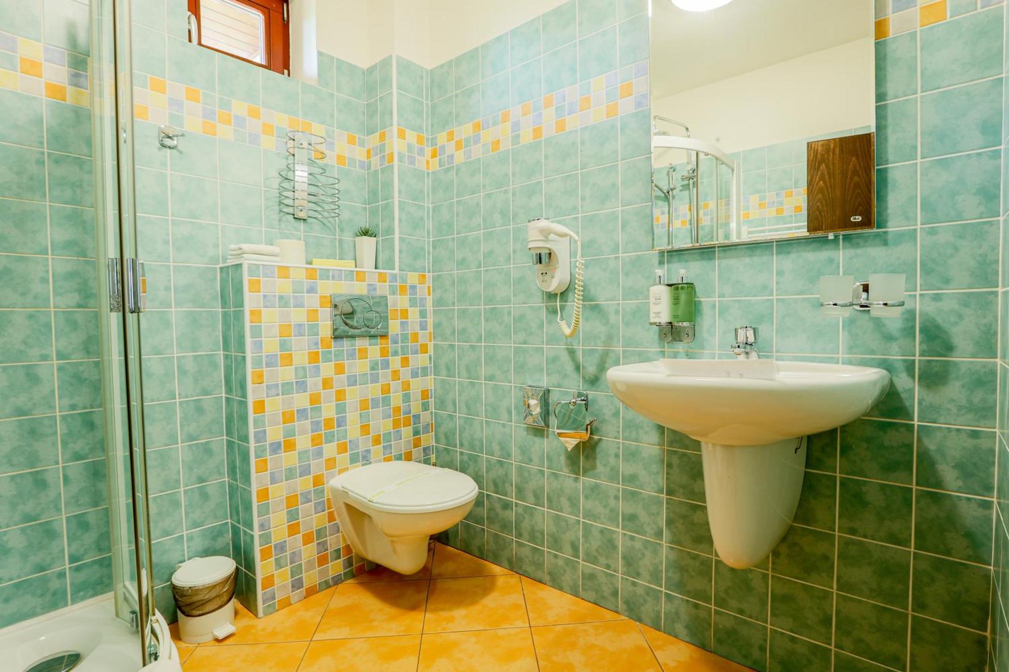 Grand Hotel Senica, Garni מראה חיצוני תמונה